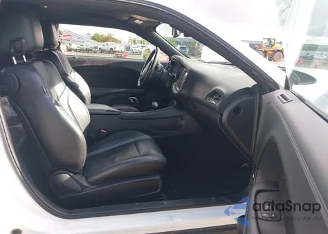 2022 Dodge Challenger Sxt Awd z USA, uszkodzony, nr VIN 2C3CDZGGXNH238891